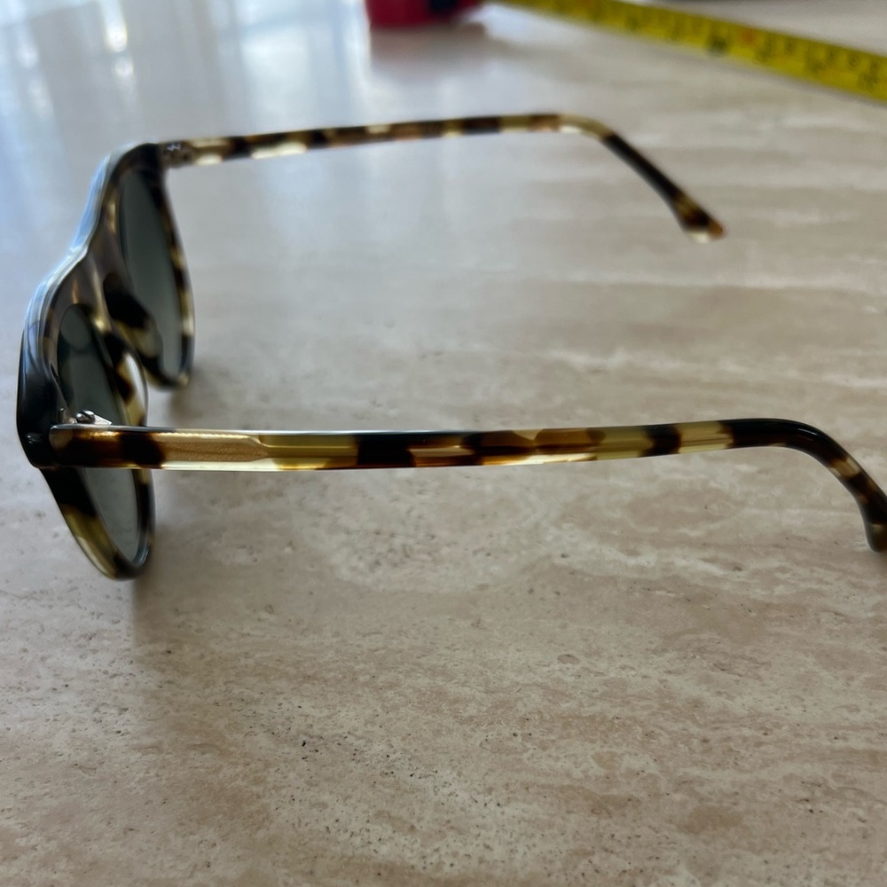 Kisters Tortoise Shell Glasses - Picture 2 of 4